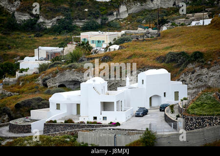 Vulkanische griechische Insel Santorin eine der Kykladen im Ägäischen Meer.   Kamari Bereich Wohnungsbestand in lokalen Dorf von Éxo Goniá Stockfoto