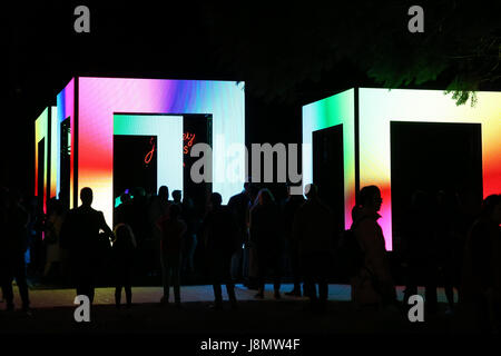 Sydney, Australien. 27. Mai 2017. Vivid Sydney läuft vom 26. Mai bis 17. Juni. Bildnachweis: Richard Milnes/Alamy Live-Nachrichten Stockfoto