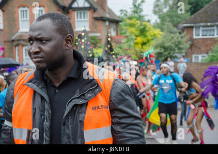 Reading, UK. 29. Mai 2017. UK-Wetter: Lesen Karneval geht weiter trotz leichten Nieselregen und graue Wolken. Matthew Ashmore/Alamy Live-Nachrichten Stockfoto