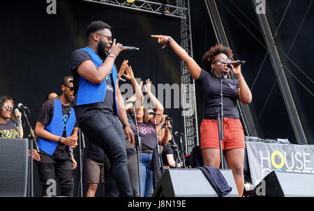 Hampshire, UK. 28. Mai 2017. Gemeinsamen Menschen Tag 2 - Haus-Gospel-Chor erklingt in gemeinsamen Menschen Southampton, 28. Mai 2017, Hampshire, UK Credit: DFP Photographic/Alamy Live News Stockfoto