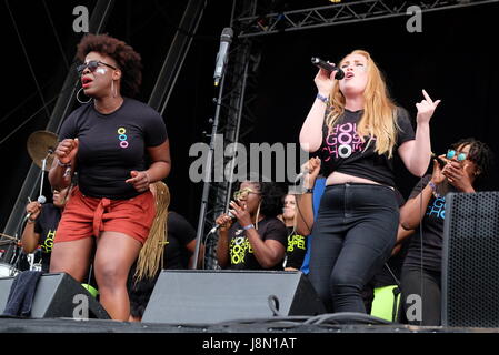 Hampshire, UK. 28. Mai 2017. Gemeinsamen Menschen Tag 2 - Haus-Gospel-Chor erklingt in gemeinsamen Menschen Southampton, 28. Mai 2017, Hampshire, UK Credit: DFP Photographic/Alamy Live News Stockfoto