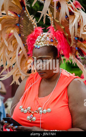 Reading, UK. 29. Mai 2017. UK-Wetter: Lesen Karneval geht weiter trotz leichten Nieselregen und graue Wolken. Matthew Ashmore/Alamy Live-Nachrichten Stockfoto