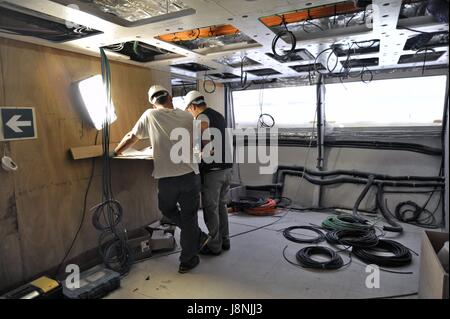 Viareggio (Toskana, Italien), Overmarine Werften, Bau von großen Luxus-Yachten Stockfoto