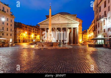 Das Pantheon in der Nacht, Rom, Italien Stockfoto