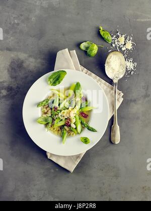 Spargel-minestrone Stockfoto