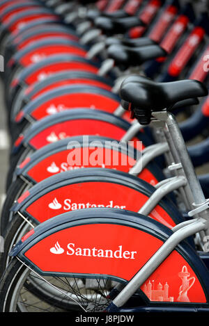 Santander-Zyklen oder Boros Bikes, in Oval, London Stockfoto