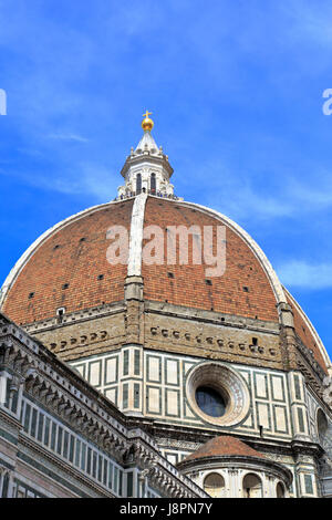 Brunelleschis roten Ziegeldächern Kuppel des Doms Santa Maria del Fiore, Florenz, Toskana, Italien, Europa. Stockfoto