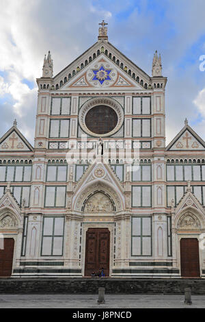 Basilica di Santa Croce, Piazza di Santa Croce, Florenz, Toskana, Italien, Europa. Stockfoto