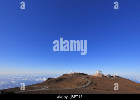 Observatorien auf Gipfel des Haleakala Vulkan, Maui, Hawaii. Stockfoto