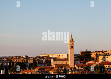 Panoramablick auf die Stadt Pula in Istrien, Kroatien Stockfoto