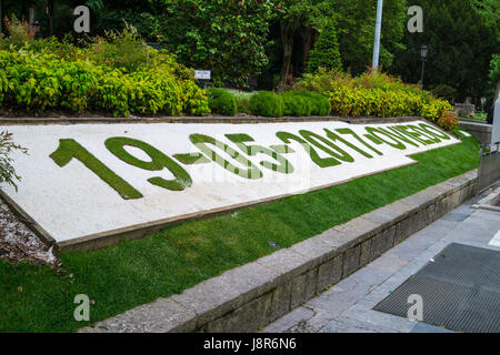 Das Datum im Rasen Rasen, Campo San Francisco, Oviedo Asturias Spanien angelegt Stockfoto