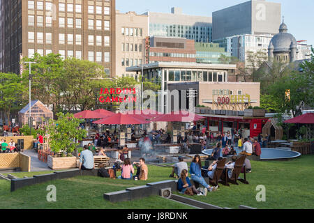 Montreal, CA - 27. Mai 2017: Jardins Gamelin Emilie Gamelin Square Stockfoto