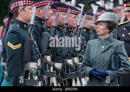 5 Scots Ehrenwache anlässlich der anlässlich der neuen königlichen Hochkommissar HRH die Fürsten Royal, Fürsten Anne im Holyrood Palace Stockfoto