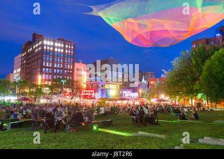 Montreal, CA - 27. Mai 2017: Jardins Gamelin Emilie Gamelin Square Stockfoto