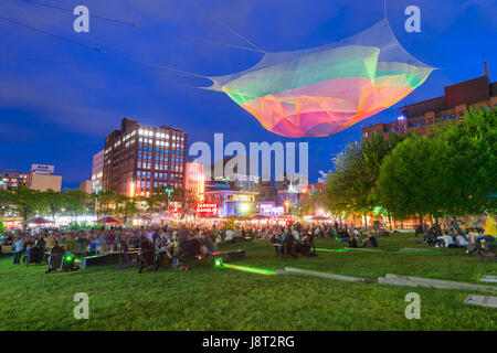 Montreal, CA - 27. Mai 2017: Jardins Gamelin Emilie Gamelin Square Stockfoto