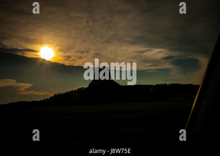 Silhouette des Teufels Tower National Monument, Wyoming, USA Stockfoto