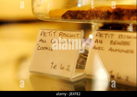 Cafe Creme, Cléguérec, Morbihan, Bretagne. 23. August 2016. Copyright Warren James Palmer. www.wjpphoto.Co.UK 0044-1264-848-056. Stockfoto