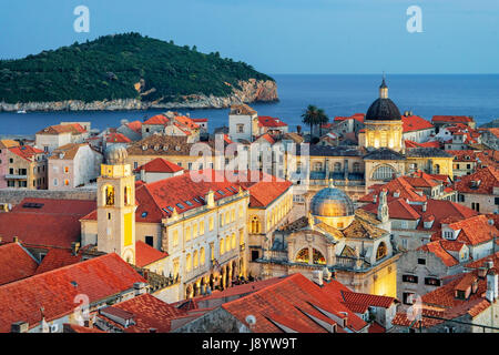 Adria mit der Altstadt und Sankt Blasius Kirche, Dubrovnik, Kroatien Stockfoto