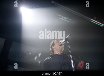 Liam Gallagher spielt ein Konzert in Manchesters O2 Ritz, in Gedenken an die Opfer des Terrors der letzten Woche greifen die 22 Menschen getötet und verletzt eine weitere 64. Stockfoto