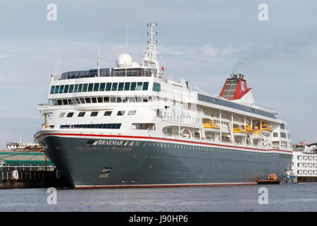 MS Braemar vor Anker im Amazonas auf Elternschaft Stockfoto