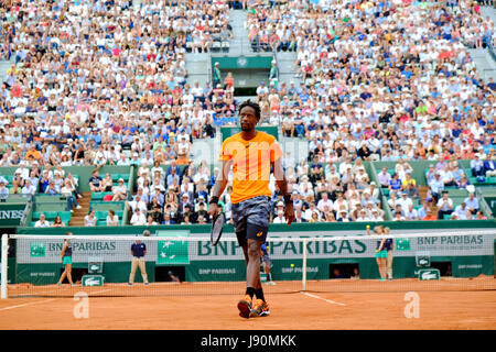 Paris, Frankreich. 30. Mai 2017. Französische Spieler Gael Monfils in seinem ersten Vorrundenspiel bei den 2017 Tennis French Open in Roland Garros Paris. Bildnachweis: Frank Molter/Alamy Live-Nachrichten Stockfoto