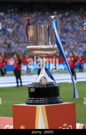 Madrid, Spanien. 27. Mai 2017. Copa del Rey Trophäe Fußball: Gesamtansicht, Copa del Rey Finale zwischen FC Barcelona 3-1 Deportivo Alaves im Estadio Vicente Calderón in Madrid, Spanien. Bildnachweis: Maurizio Borsari/AFLO/Alamy Live-Nachrichten Stockfoto