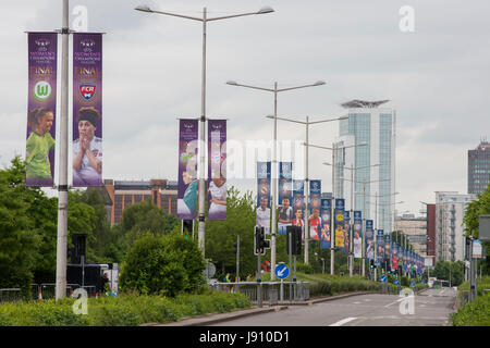 Cardiff, Wales, Großbritannien. 31. Mai 2017.  Champions League branding entlang Lloyd George Avenue verbindet Stadtzentrum von Cardiff und Cardiff Bay, die das Champions-League-Festival veranstaltet. Picture by Credit: Mark Hawkins/Alamy Live-Nachrichten Stockfoto