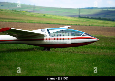 Gezogene Schirm auf dem Boden. Des Schirms Cockpit. Stockfoto