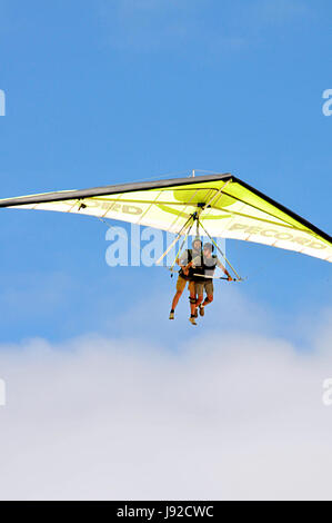 Drachenfliegen über Sao Conrado Beach - Rio De Janeiro, Brasilien, 08.03.2011 Stockfoto