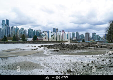 Stanley Park Vancouver mit Blick auf die Skyline - Kanada Stockfoto