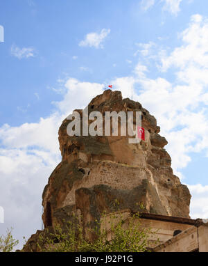 Vertikale Schuss von Ortahisar Burg von Kappadokien Stockfoto