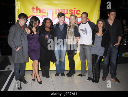 Kevin McHale, Jenna Ushkowitz, Amber Riley, Chris Colfer, Dianna Agron, Mark jährlicher. Lea Michele und Cory Monteith an der Glee Season One cd release am Grenzen Columbus Circle in New York City. 3. November 2009... Bildnachweis: Dennis Van Tine/MediaPunch Stockfoto