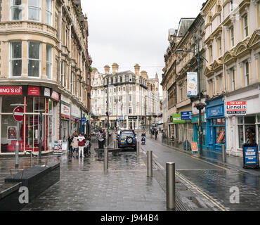 Newport, Wales - 28.06.2016. Newport High Street. Newport erhält eine der höchsten Mengen von EU-Mitteln in Großbritannien, noch 56 % stimmten zu verlassen. Stockfoto