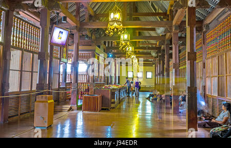 KANDY, SRI LANKA - 28. November 2016: die neue Gebete Halle Alut Maligawa in Tempel des heiligen Zahns, am 28. November in Kandy. Stockfoto