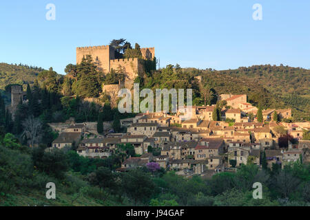 Frankreich, Pyrenäen Orientales, Castelnou, gekennzeichnet Les Plus Beaux Villages de France (das schönste Dorf Frankreichs)