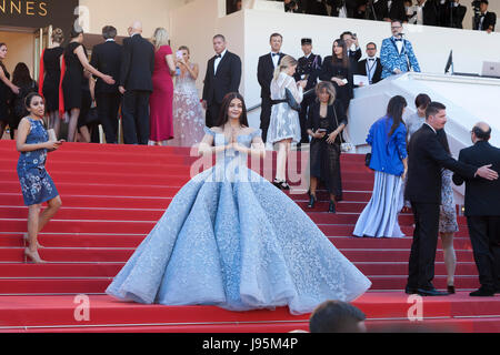 CANNES, Frankreich - Mai 19: Aishwarya Rai Bachchan besucht das "Okja" Screening während der 70. Annual Cannes Film Festival im Palais des Festivals am 19. Mai 2017 in Cannes, Frankreich. Laurent Koffel/Alamy Live-Nachrichten Stockfoto