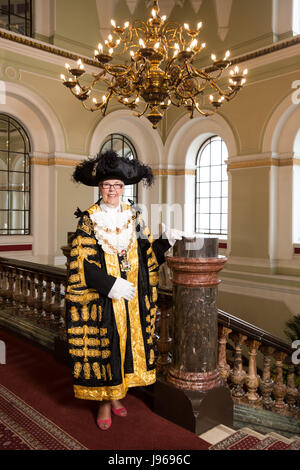 Cllr Anne Underwood zu Birmingham Oberbürgermeister Stockfoto