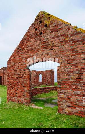 Pembrokeshire - Mai 2017 (Std) - Website der alten Industrie. Altbauten Steinbruch in der Nähe von Porthgain Stockfoto