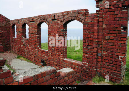 Pembrokeshire - Mai 2017 (Std) - Website der alten Industrie. Altbauten Steinbruch in der Nähe von Porthgain Stockfoto