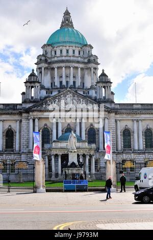 Der Belfast City Hall in Belfast, Nordirland. Rathaus, wurde im Herzen der Stadt am Donegall Square, im Jahre 1906 abgeschlossen. Stockfoto