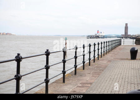 Schwarze Eisengitter in Liverpool England uk Stockfoto