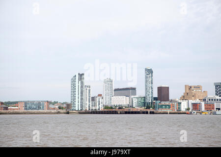 Blick über die Flüsse Mersey Liverpool uk Stockfoto