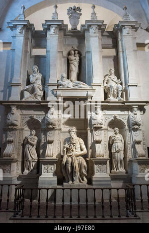 Rom. Italien. Grab des Papstes Julius II, ca. 1505-1545, von Michelangelo, Raffaello da Montelupo und Assistenten, Basilica di San Pietro in Vincoli.  Moses Stockfoto