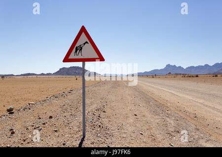 Giraffe Kreuzung Warnschild, Namibia.