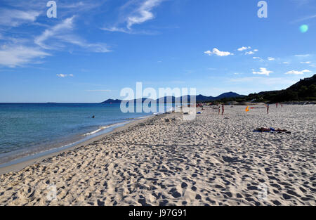 Costa Rei Strandblick - mediterrane Meerblick auf der Insel Sardinien in Italien Stockfoto