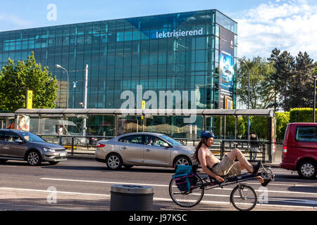 VW, Glaeserne Manufaktur, Transparent, Volkswagen Auto Werk Dresden, Sachsen, Deutschland, Europa Stockfoto