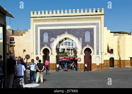 Bab Bou Jeloud, das blaue Tor, Fes, Marokko Stockfoto