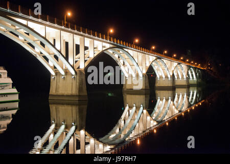 Brücke von Barca d ' Alva, über den Fluss Douro, entworfen von Edgar Cardoso. Portugal Stockfoto