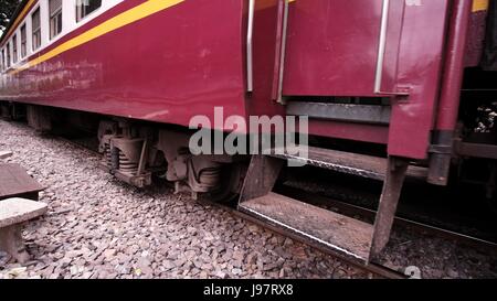 1K aus Bangkok Zug Bahnhof Hua Lamphong Rail Yard SRT Thailand Stockfoto