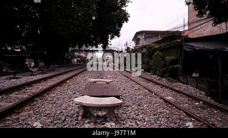 Schulen Sie näher kommen in Zug Bahnhof Hua Lamphong Bangkok Thailand Stockfoto